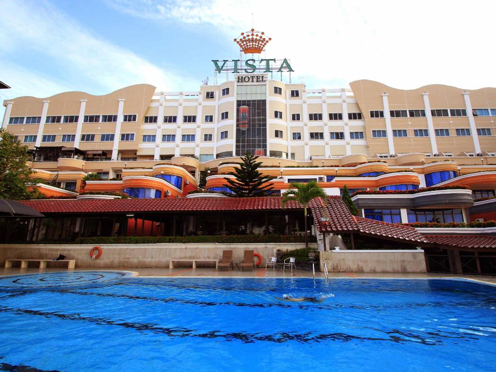 Crown Vista Hotel Batam