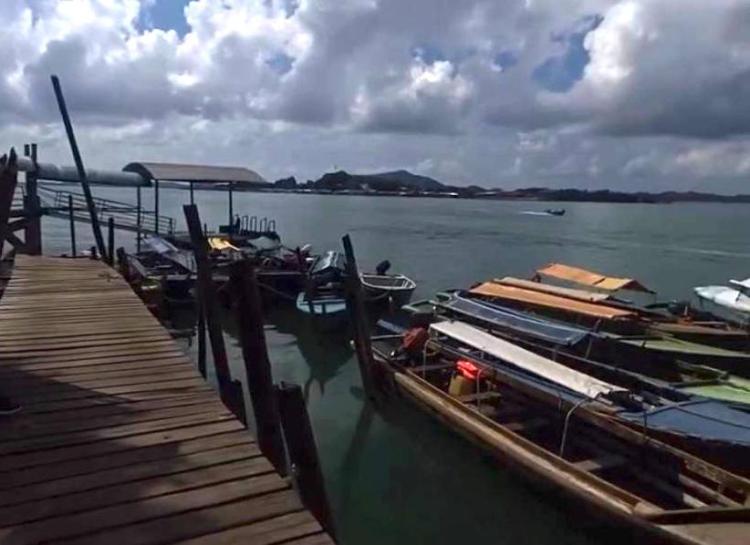 Batam's Sagulung People's Harbor: A Clean Crossing Place Worth Visiting