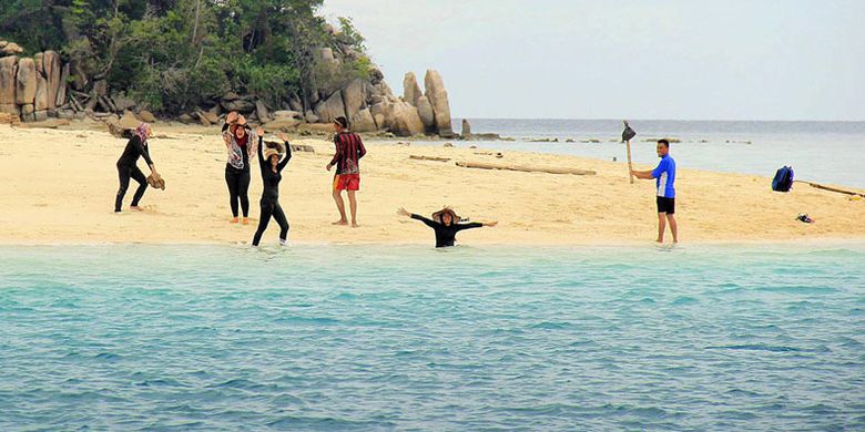 Pulau Ayam Riau