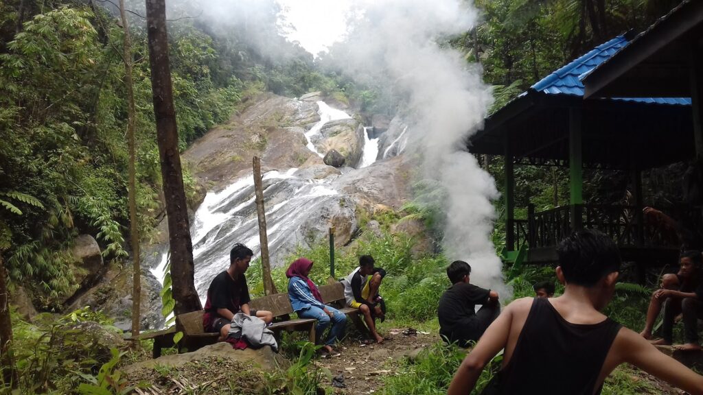 Sarambu Masiang Waterfall