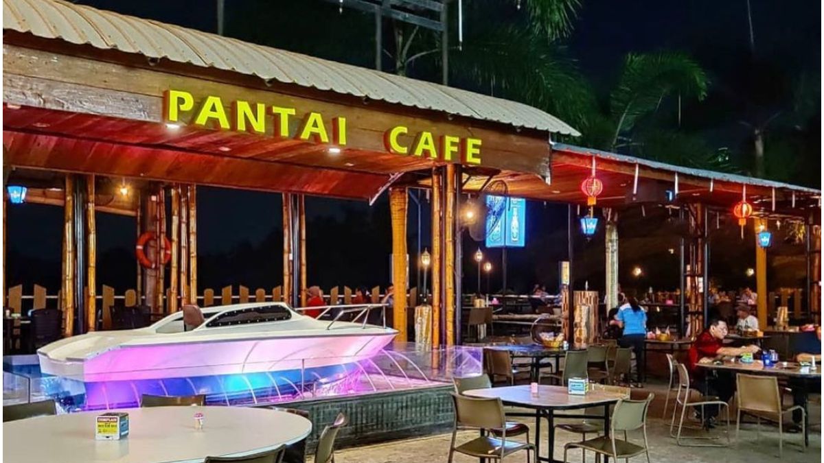 Beachside Bliss at Pantai Cafe Batam: Sunsets, Sips, and Scenery