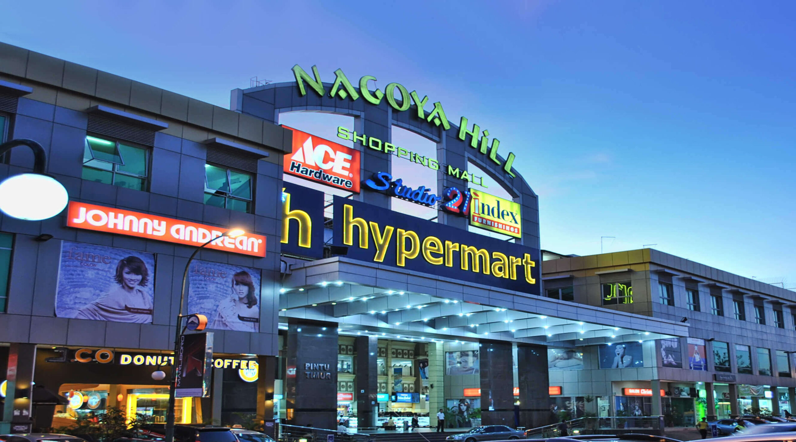 Shopping Spree in Paradise: Unveiling Nagoya Hill Shopping Mall, Batam