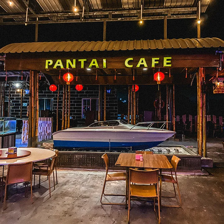 Pantai Cafe: Batam's Beachside Retreat